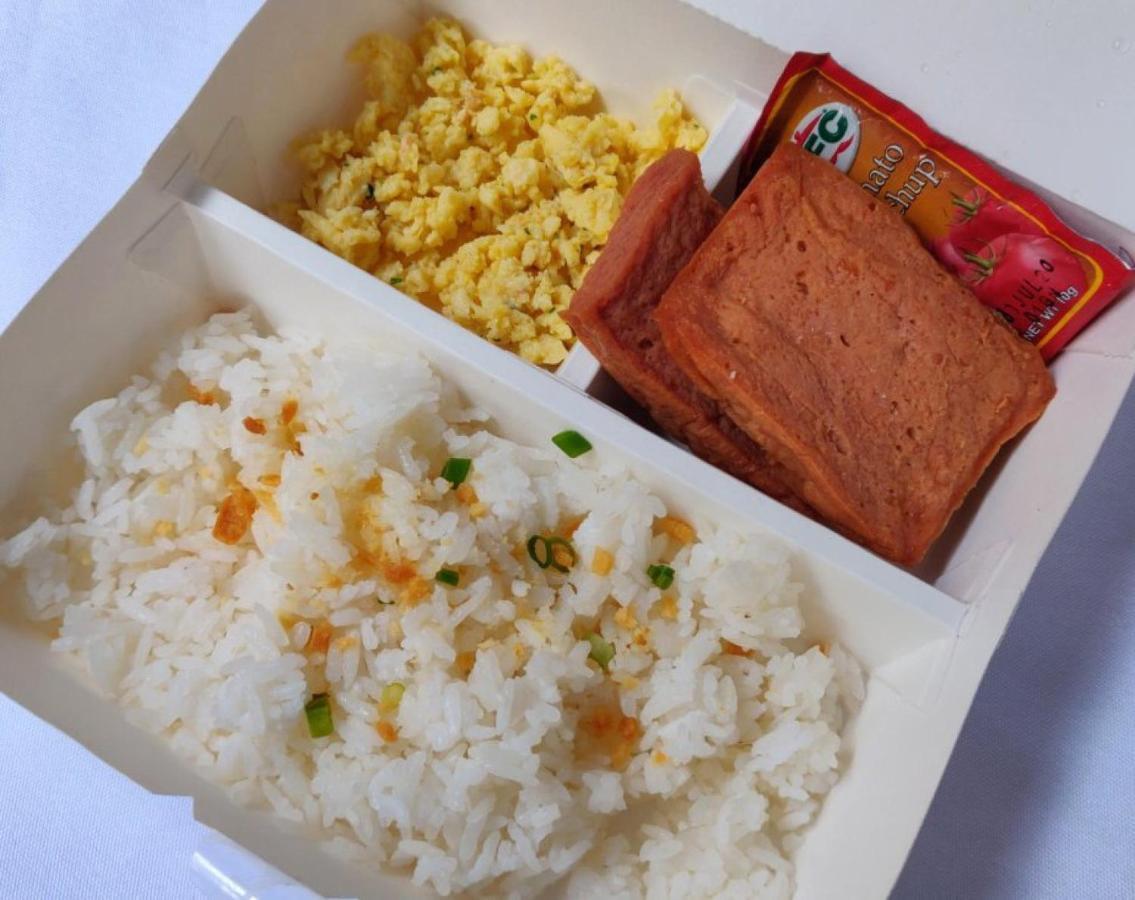 Paranaque City 马尼拉国际机场一号航站楼附近红门旅馆酒店 外观 照片