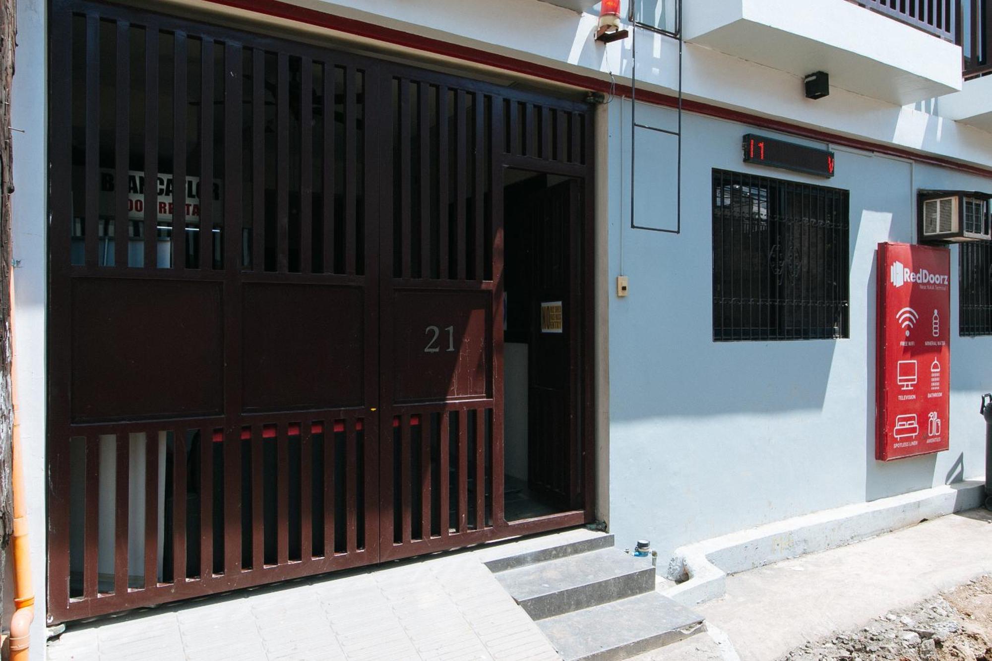 Paranaque City 马尼拉国际机场一号航站楼附近红门旅馆酒店 外观 照片
